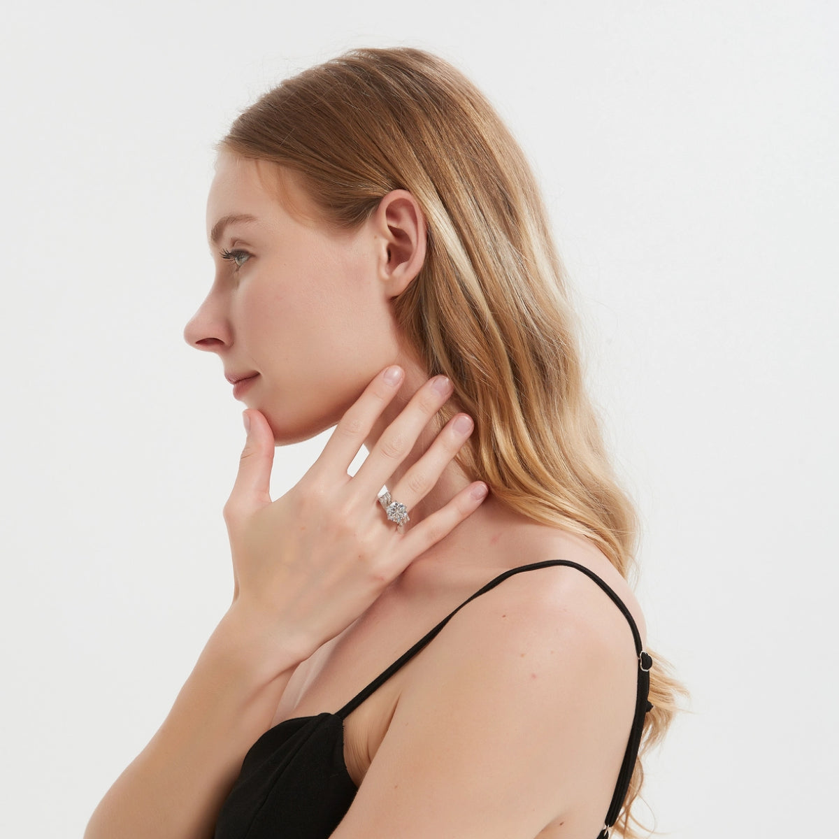 Anillo de Moissanita de Lujo S925