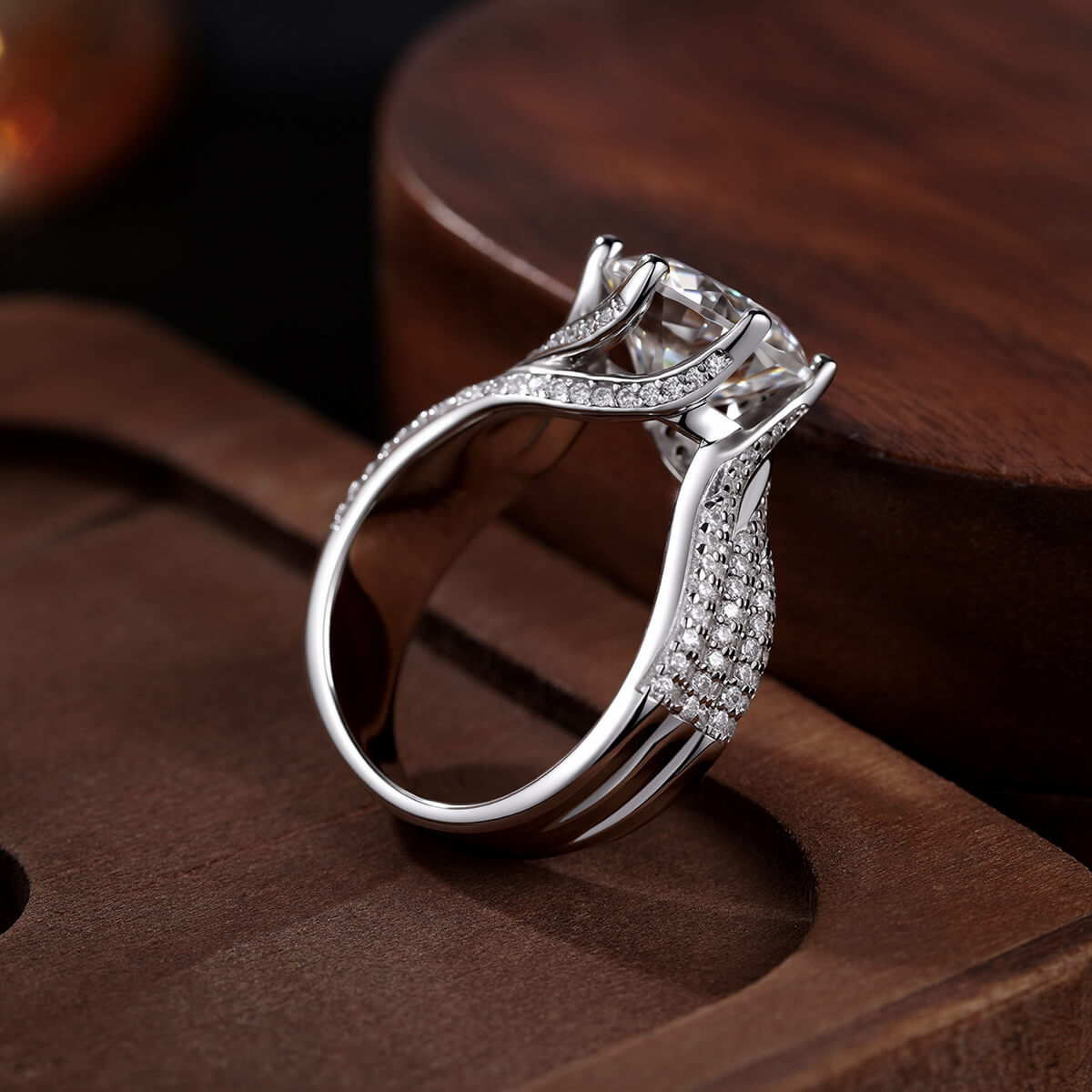 Anillo de Moissanita de Lujo S925